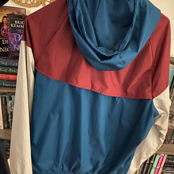 Men’s Nike Rain Coat - Picture 2 of 4